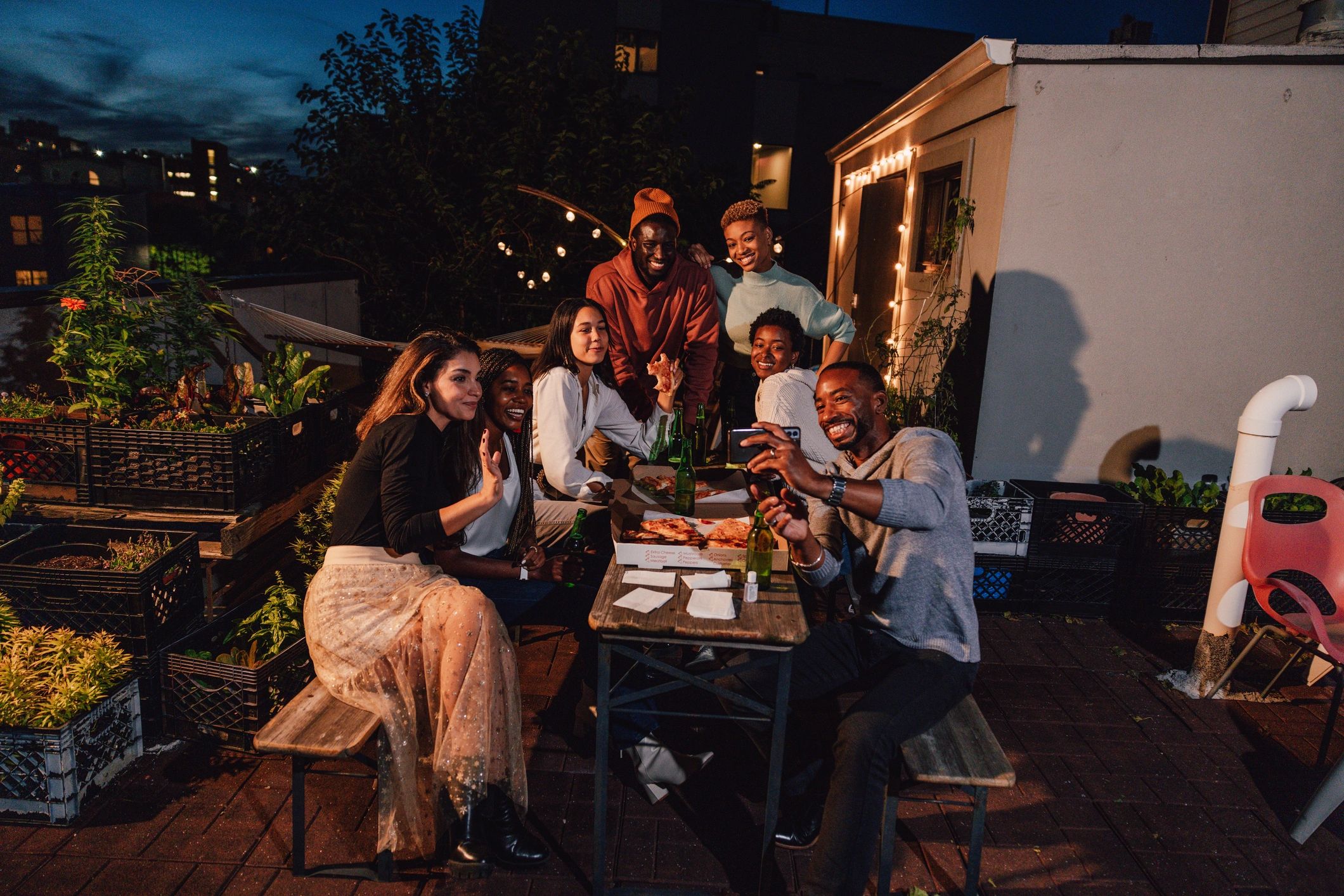 Invitados celebrando en un evento privado